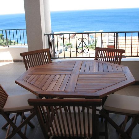 Apartments Leut Светі-Стефан Номер фото